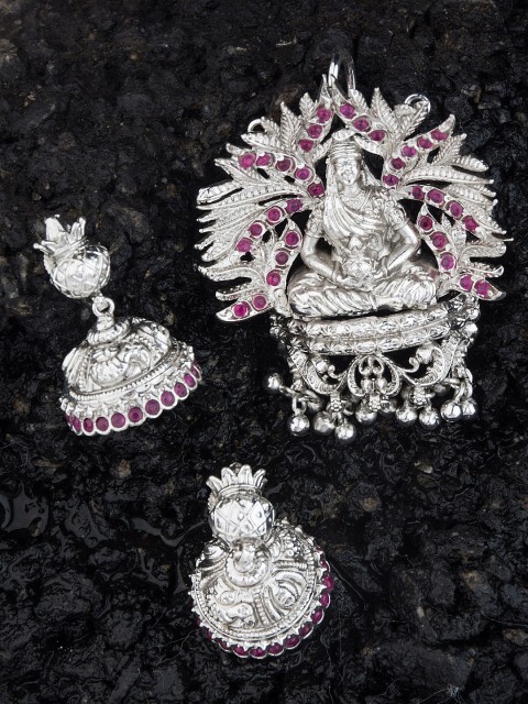 

Alankruthi Silver Plated Pink Stone Studded Jewellery Set