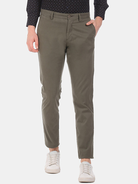 

U.S. Polo Assn. Men Green Regular Fit Solid Regular Trousers