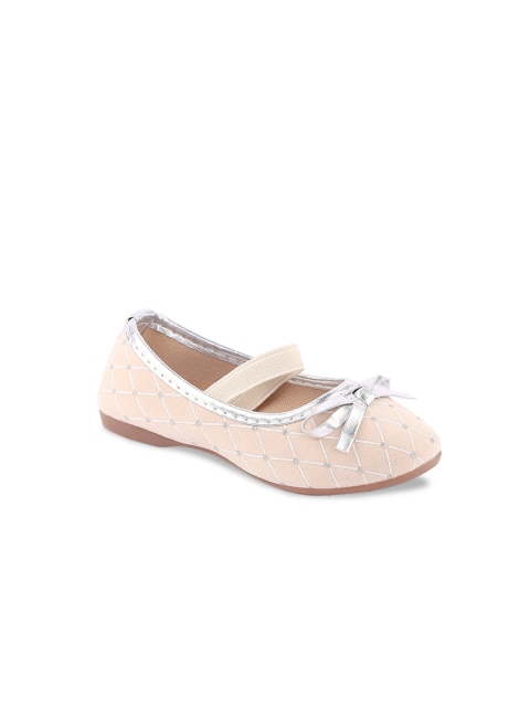 

Pantaloons Junior Girls Beige Solid Fabric Ballerinas