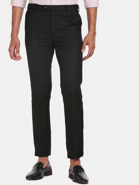 

Arrow Men Black Regular Fit Solid Chinos