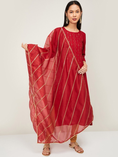

Melange by Lifestyle Red Embroidered Dupatta