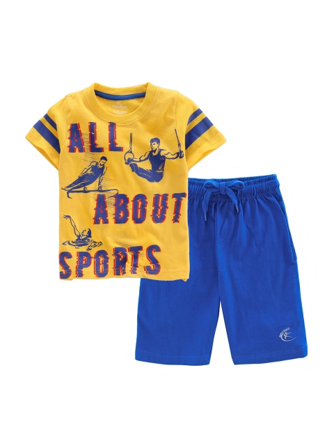 

KiddoPanti Boys Yellow & Blue Printed T-shirt with Shorts
