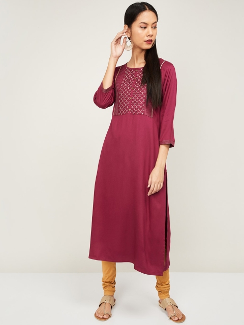 

Melange by Lifestyle Women Burgundy Yoke Design Thread Work Kurta