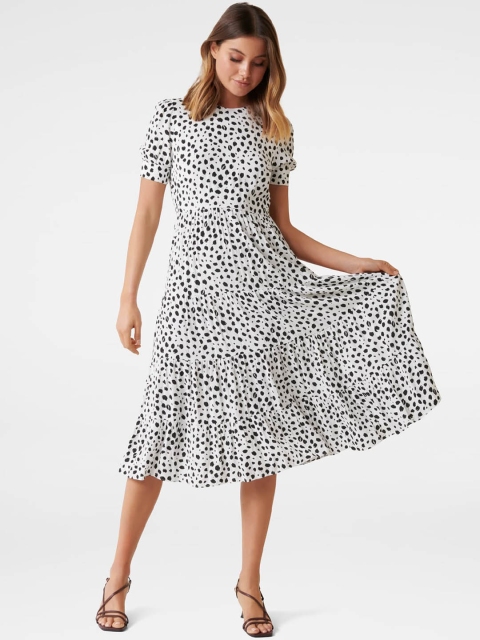 

Forever New Women White & Black Printed Fit and Flare Dress