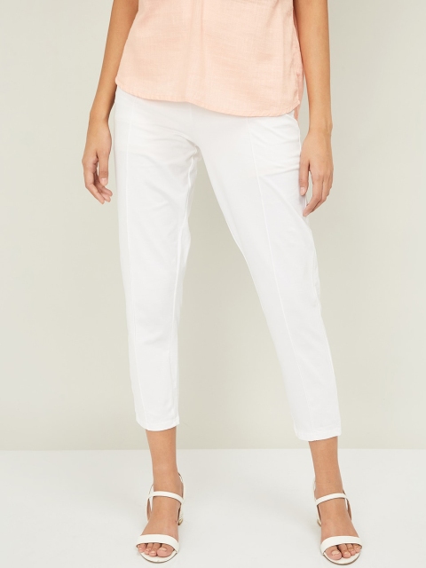 

Melange by Lifestyle Women White Slim Fit Solid Regular Trousers