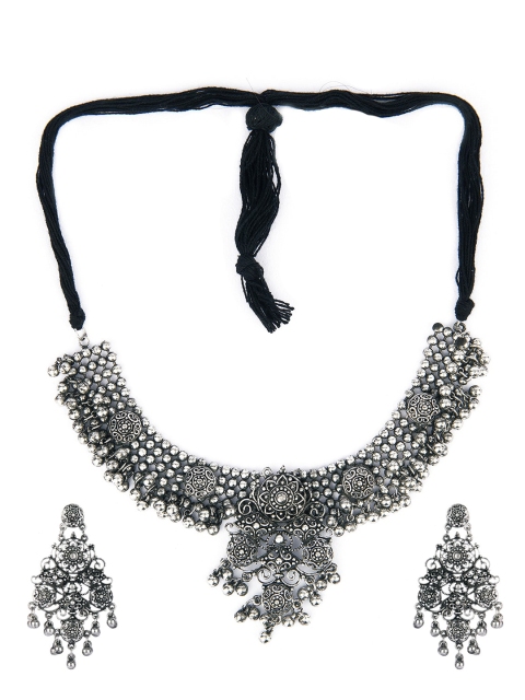 

DESI COLOUR Oxidised Silver-Toned & Black Choker Jewellery Set