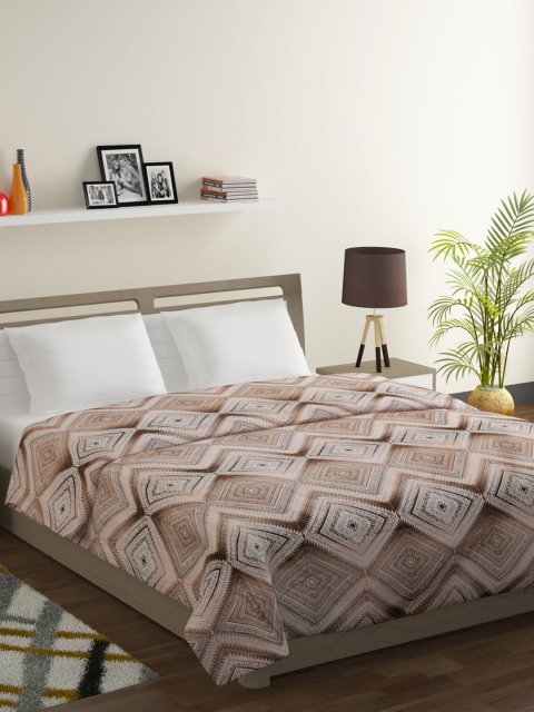 

SWAYAM Brown & White Geometric Mild Winter 150 GSM Double Bed Comforter