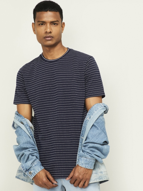 

Bossini Men Navy Blue Striped Round Neck T-shirt