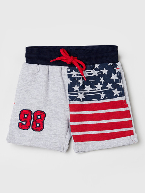 

max Boys Grey Printed Regular Fit Regular Shorts