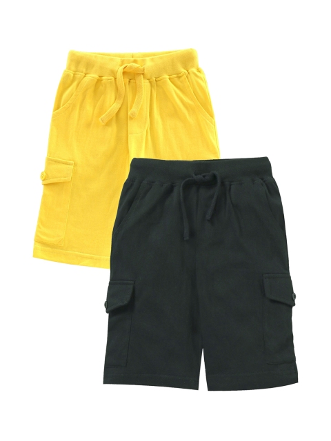 

KiddoPanti Boys Pack Of 2 Solid Regular Fit Cargo Shorts, Yellow