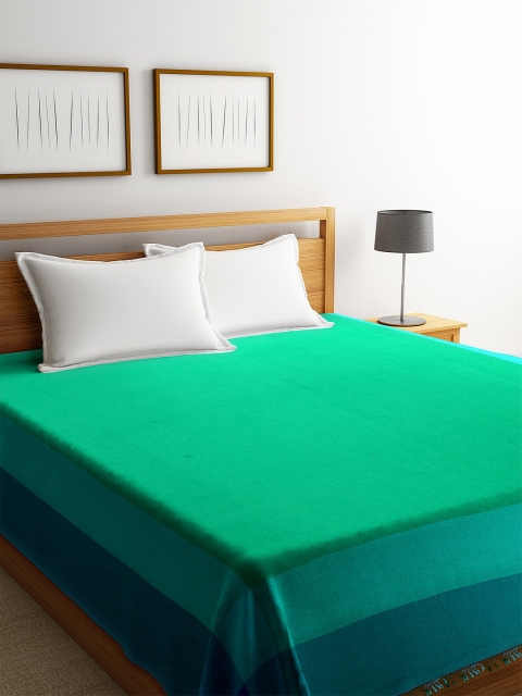 

KLOTTHE Green & Blue Solid Double King Bed Cover Without Pillow Covers