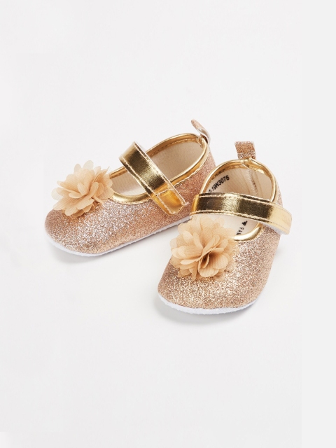 

Fame Forever by Lifestyle Girls Peach-Coloured Embellished Ballerinas