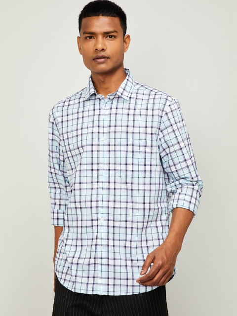 

CODE by Lifestyle Men Blue Regular Fit Checked Casual Shirt