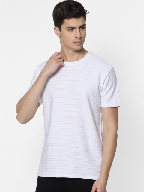 

Celio Men White Striped Round Neck T-shirt