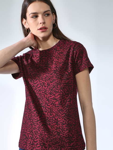 

Blue Saint Women Red Printed Round Neck T-shirt