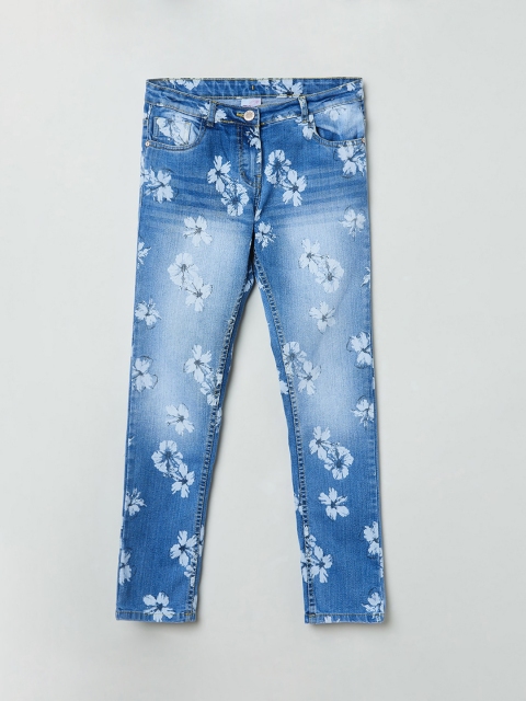 

max Girls Blue & Off-White Regular Fit Mid-Rise Slash Knee Jeans