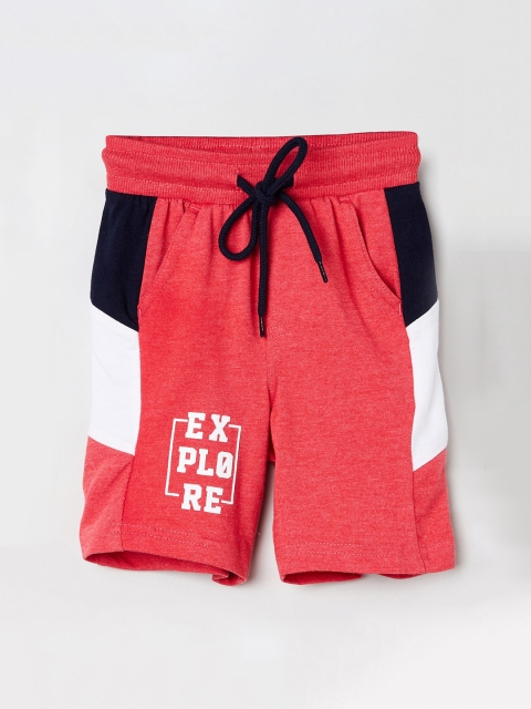 

max Boys Coral Colourblocked Regular Fit Shorts