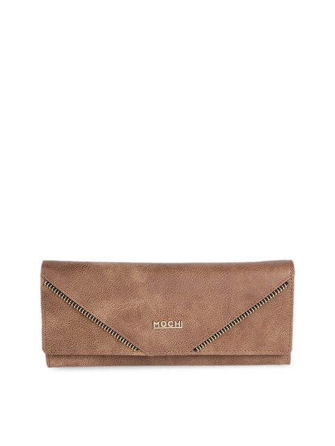 

Mochi Women Beige Solid Purse