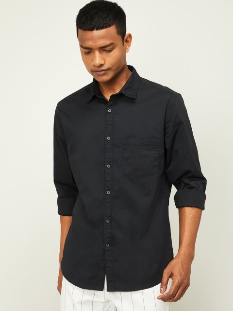 

CODE by Lifestyle Men Black Slim Fit Solid Casual Shirt