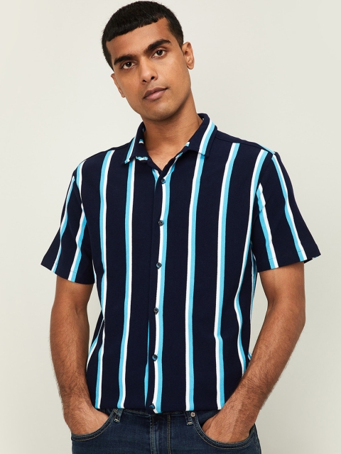 

Bossini Men Navy Blue Regular Fit Striped Casual Shirt