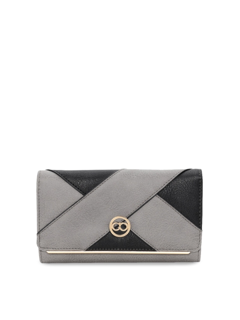 

GIO COLLECTION Women Grey & Black Colourblocked Three Fold Wallet