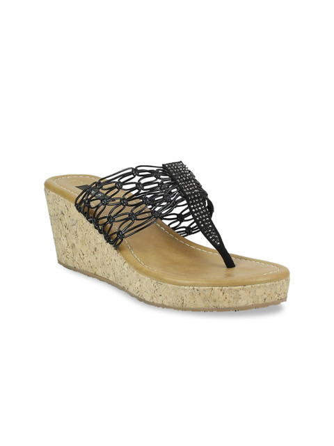 

Inc 5 Women Black Woven Design Sandals