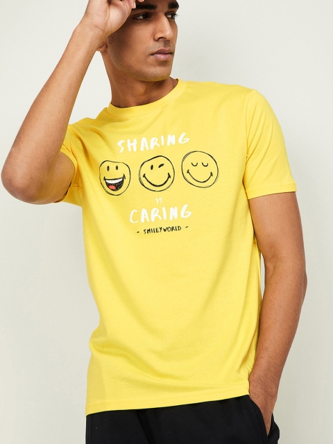 

Smiley World Men Yellow Printed Round Neck T-shirt