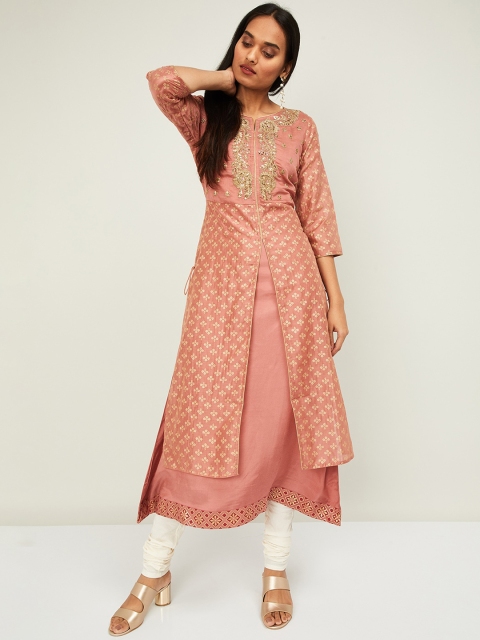

Melange by Lifestyle Peach-Coloured & Gold-Coloured Ethnic Motifs Printed Kurta