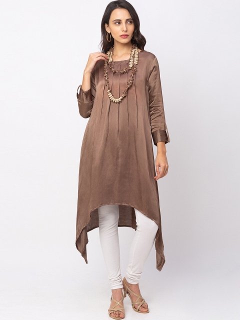 

TANKHI Women Brown Solid Kurta with Necklace