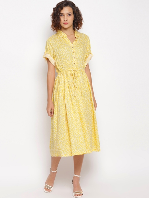 

Purplicious Women Yellow & White Ditsy Floral Printed Fit and Flare Dress