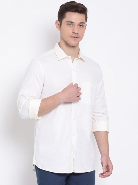 

Turtle Men White Slim Fit Solid Casual Shirt