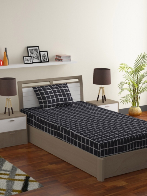 

Bromwick Black & White Geometric 180 TC Polycotton 1 Single Bedsheet with 1 Pillow Covers