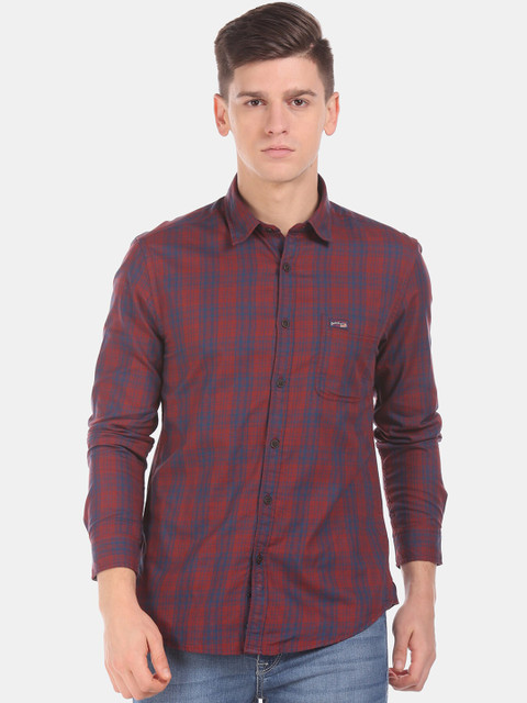 

U.S. Polo Assn. Men Red & Navy Blue Regular Fit Checked Casual Shirt