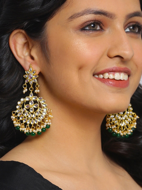 

Shining Diva Gold-Toned & Green Contemporary Chandbalis