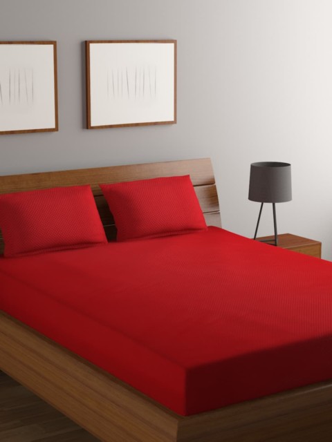 

Bromwick Red Solid 180 TC Polycotton 1 Queen Bedsheet with 2 Pillow Covers