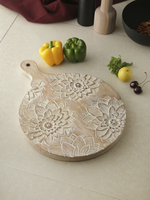 

Amoliconcepts Brown Handcrafted Sustainable Round Chopping Board