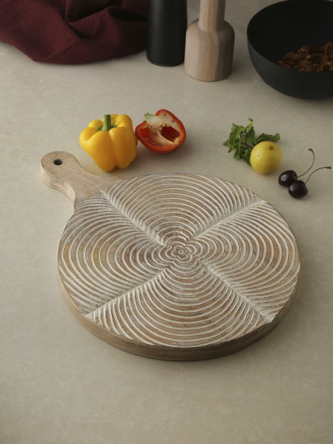 

Amoliconcepts Brown & White Hand Crafted Round Chopping Board