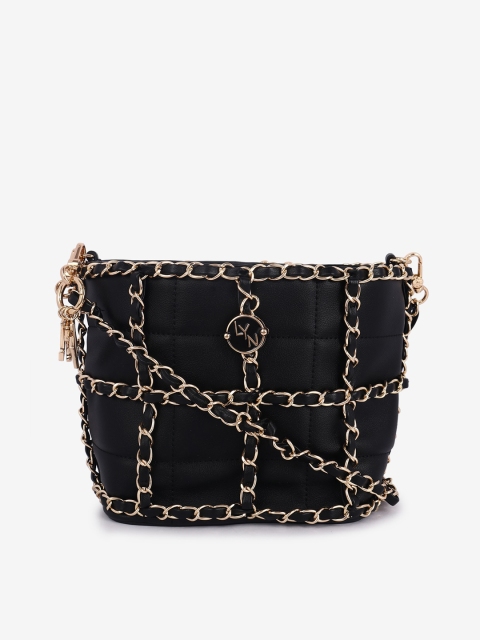 

LYN Black Solid Handheld Bag