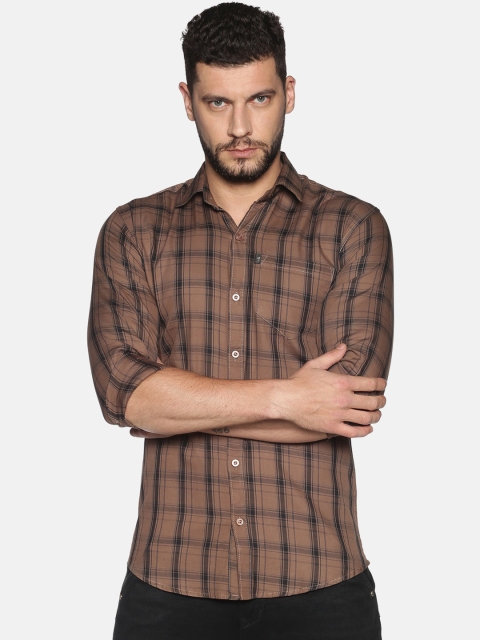 

LEVIZO Men Brown Regular Fit Checked Casual Shirt
