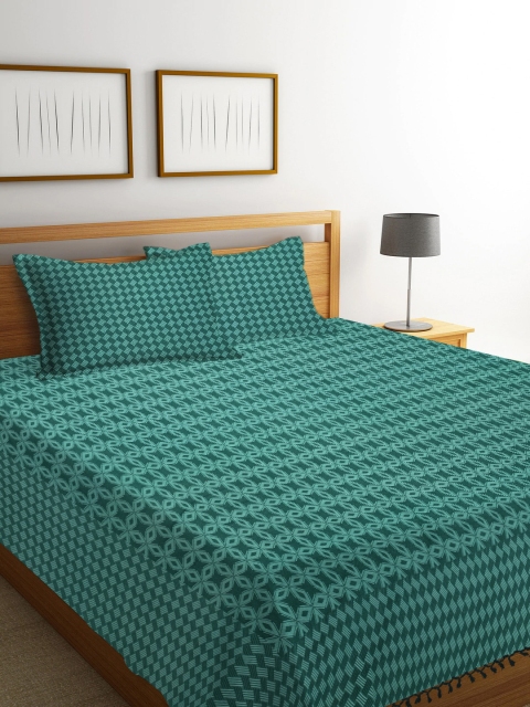 

NEUDIS Green Hand-Woven Jacquard Double King Bed Cover With 2 Pillow Covers
