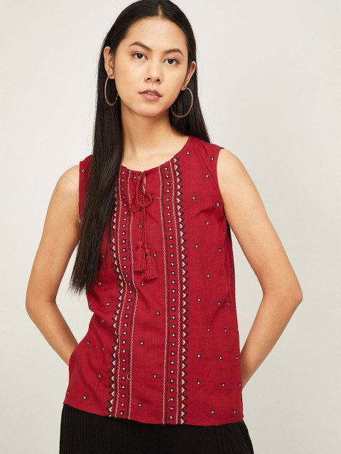 

Fame Forever by Lifestyle Red Geometric Embroidered Tie-Up Neck Kimono Sleeves Top