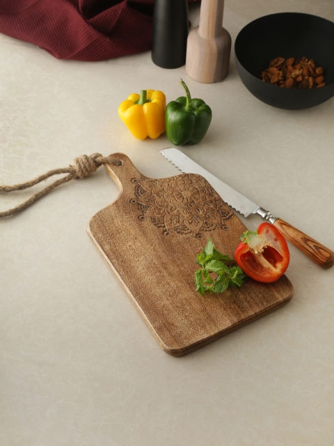 

Amoliconcepts Brown Hand-Carved Sustainable Wooden Chopping Board