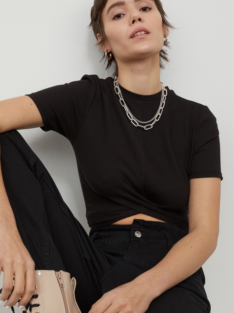 

H&M Women Black Cropped Top