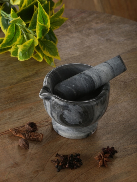 

Amoliconcepts Grey & Black Sustainable Mortar & Pastel