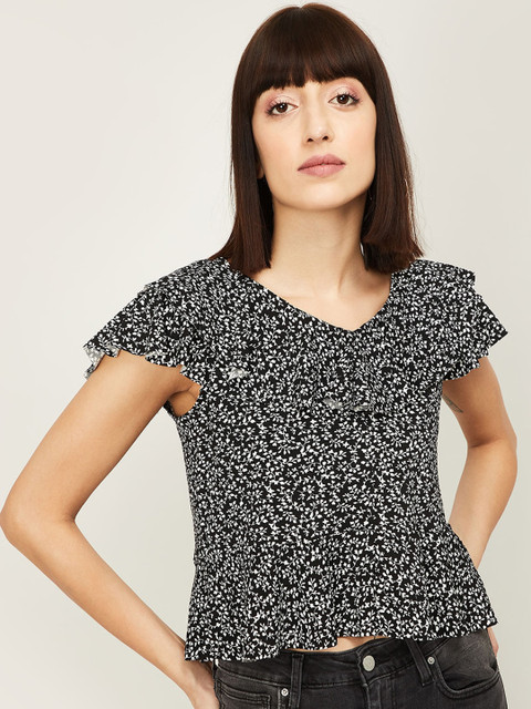 

Ginger by Lifestyle Black & Off-White Floral Printed Flared Sleeves Top