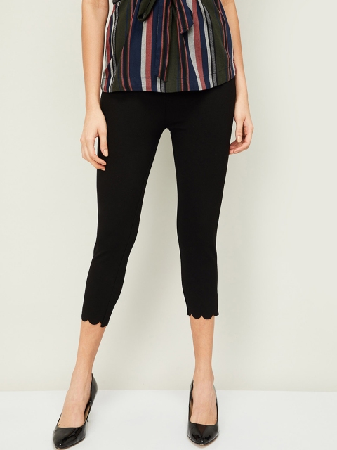 

CODE by Lifestyle Women Black Regular Fit Solid Cropped Regular Trousers