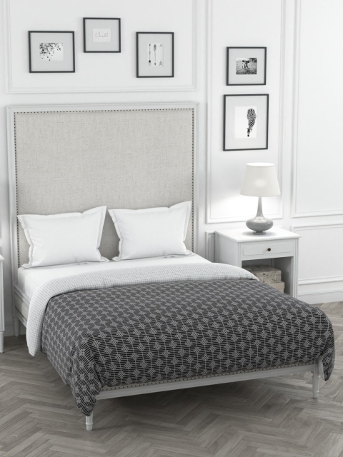 

Portico New York Black & Grey Geometric AC Room 120 GSM Double Bed Comforter
