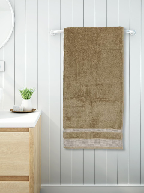 

SPACES Champagne Gold Solid 600 GSM Bath Towel