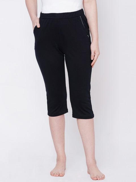 

Sweet Dreams Women Navy Blue Solid Regular Fit Capris