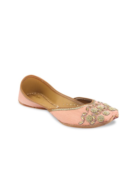 

VARELI BAFNA DESIGNS Women Peach-Coloured & Gold-Toned Flower Embellished Mojaris